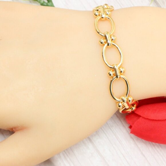 "Trendy Handmade Bracelet – A Thoughtful Gift for Girls & Women | UNVRC1611 - Picture 9 of 10